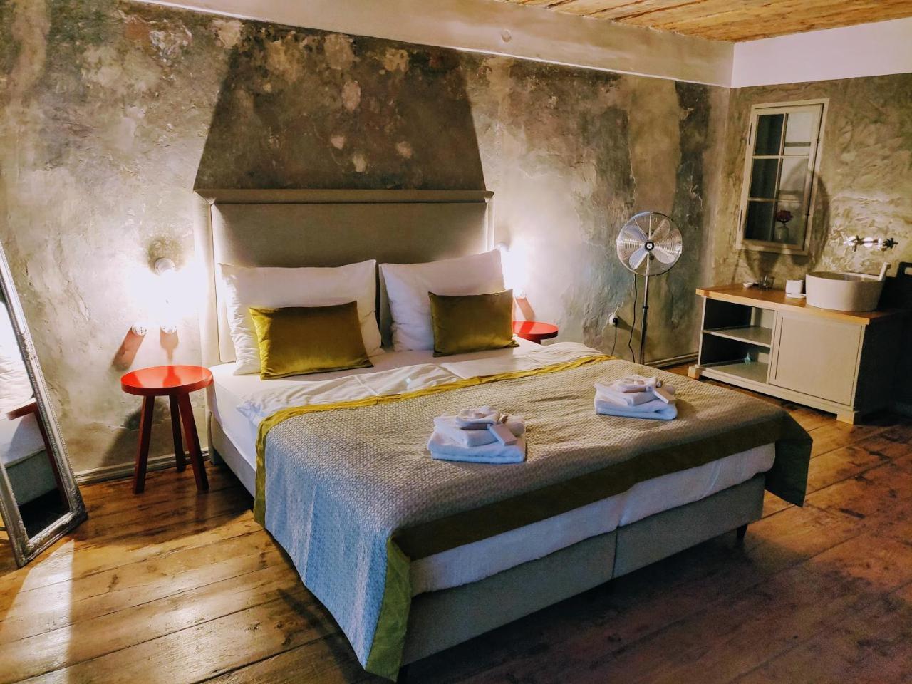 Hotel Kocour Třebíč 外观 照片